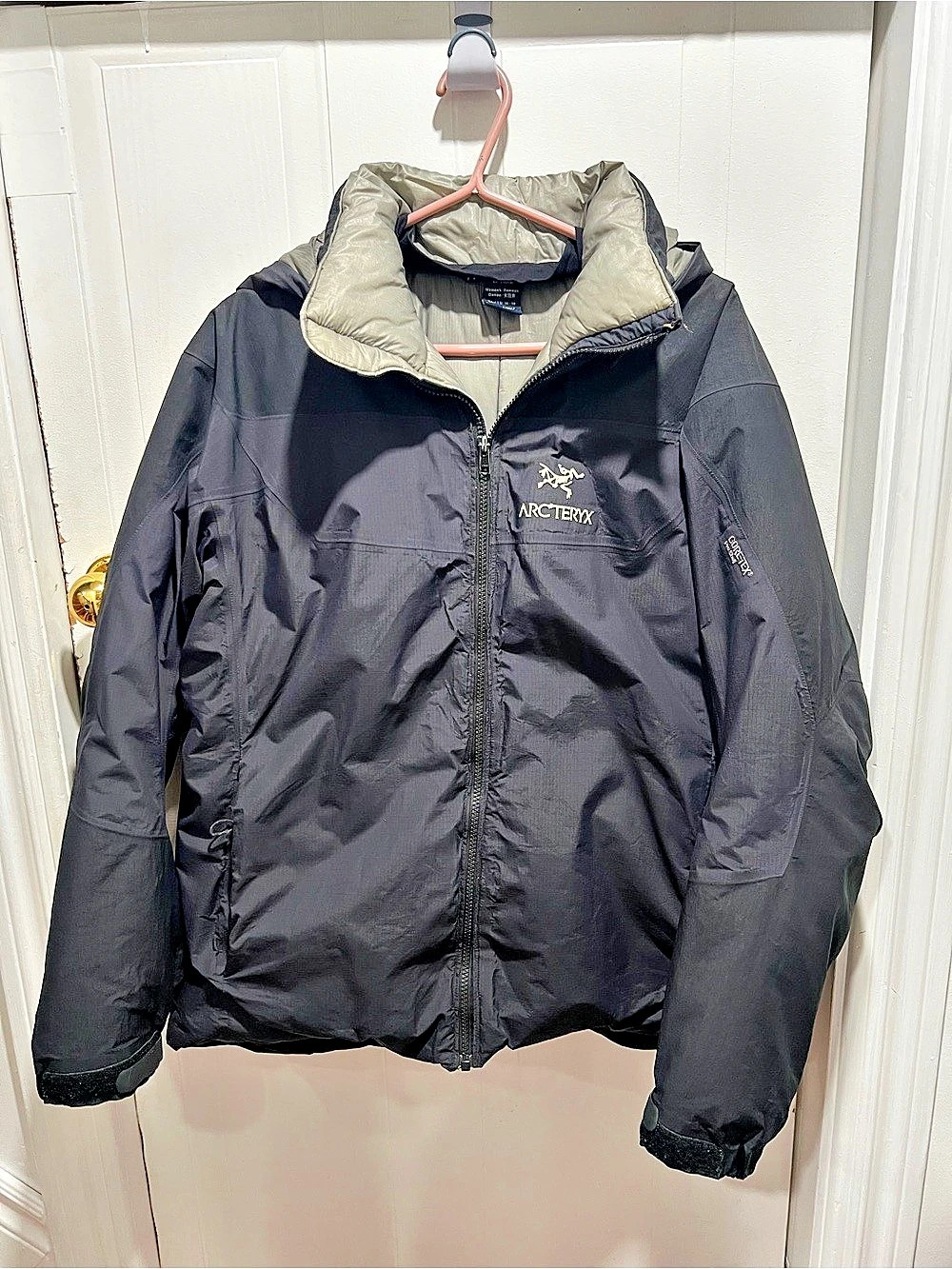 Arc'teryx Women's Black & Gray Jacket Size XL